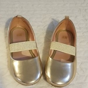 Girls gold flats with strap Size 10.5